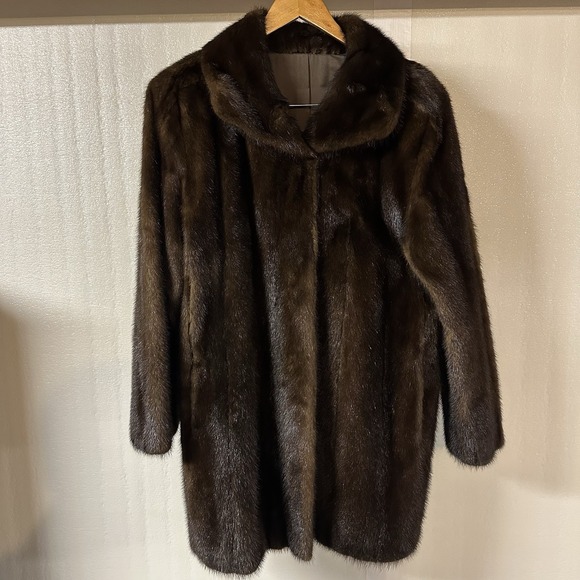 Real Fur Coat Vintage Bemberg Lining NICE - Picture 7 of 7